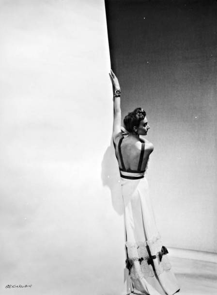Genia Rubin (1906-2001). Fashion photo, 1938.  З сайту Biksady Galéria