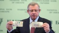Виконувач обов’язків голови НБУ Яків СМОЛІЙ у 2017-му заробив понад 15 мільйонів гривень